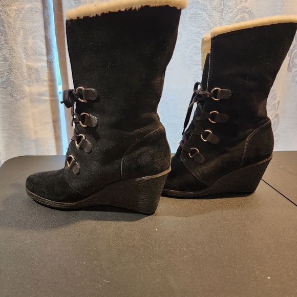 Black Suede Cole Haan Nike Waterproof Wedge Boots, sz 11 - Picture 3 of 6
